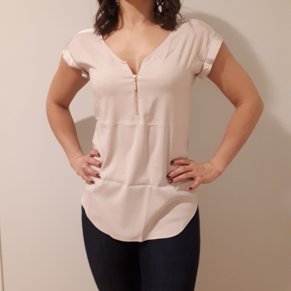 NWT Express Zippered Top - Picture 4 of 6